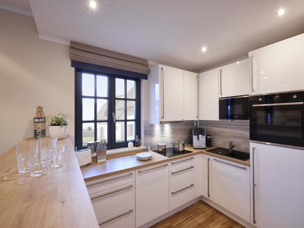 Reetland Am Meer - Premium Reetdachvilla Mit 3 Schlafzimmern, Sauna, Kamin Und Massagesessel F05 Dranske Exterior foto
